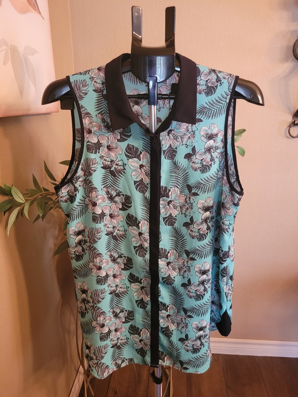 Mandy Evans Sleeveless Floral Button-Front Top in Aqua with Black Trim